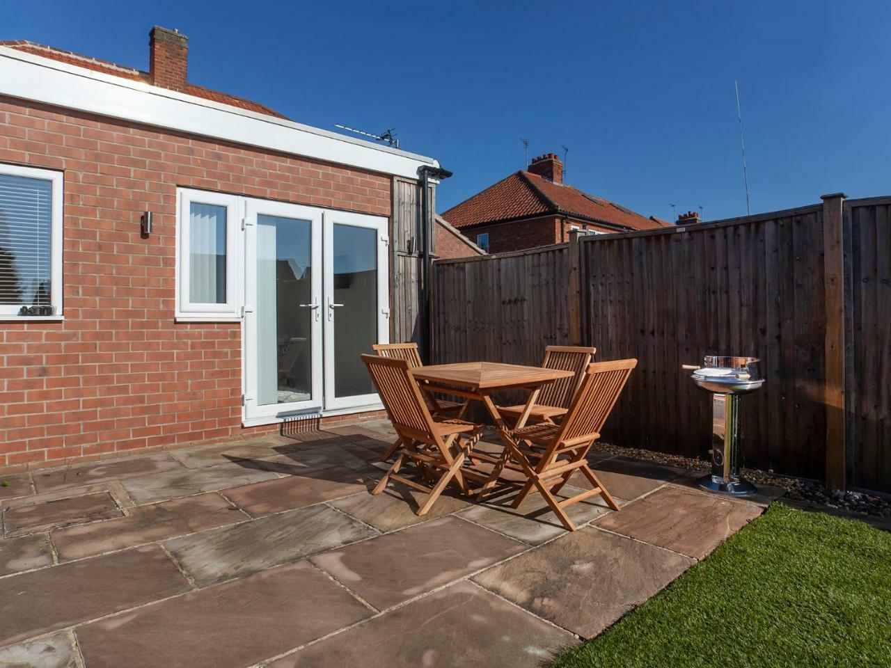 White House Apartments-Free Parking 1 Car Per Apartment York Exterior foto
