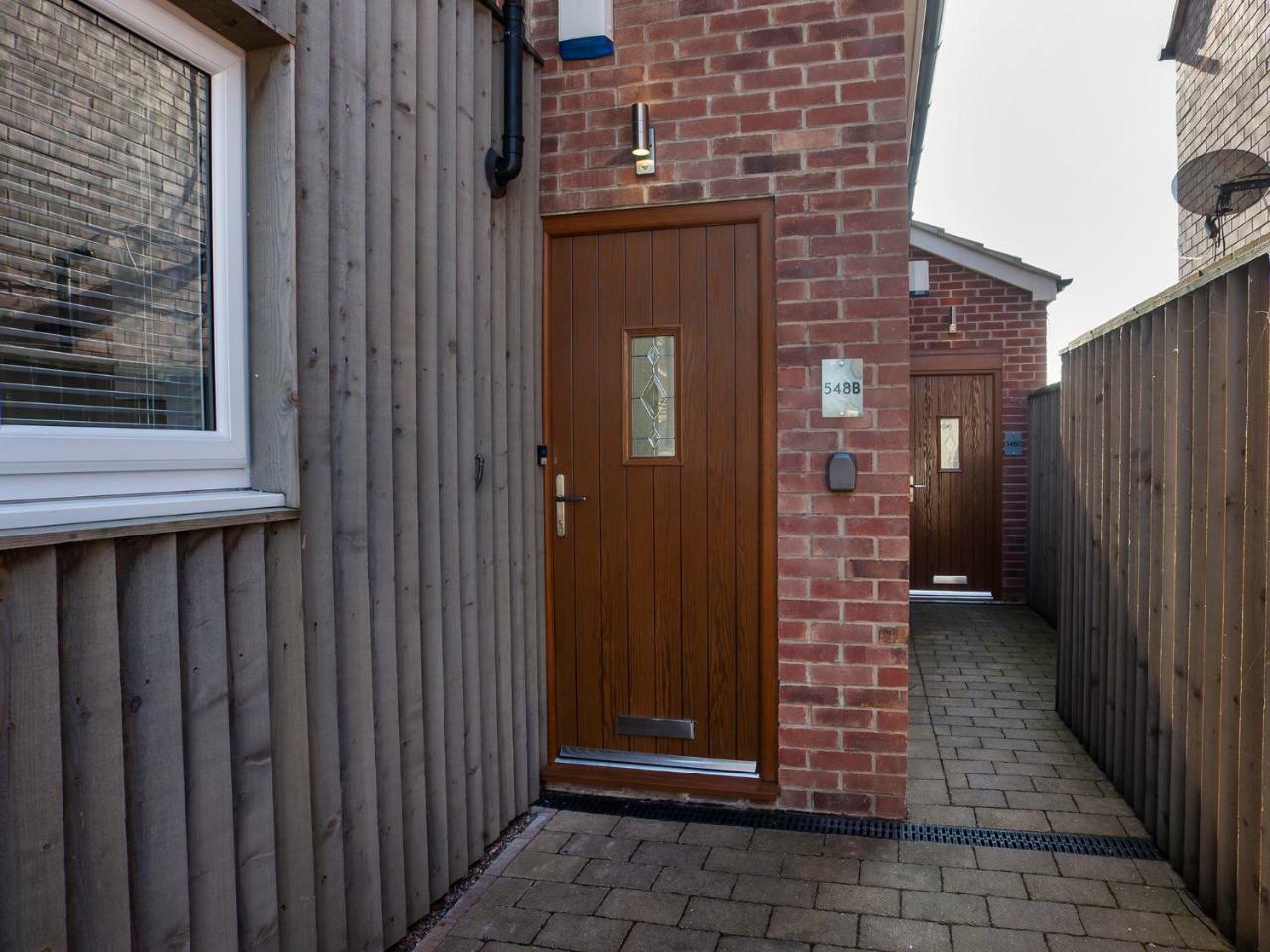 White House Apartments-Free Parking 1 Car Per Apartment York Exterior foto