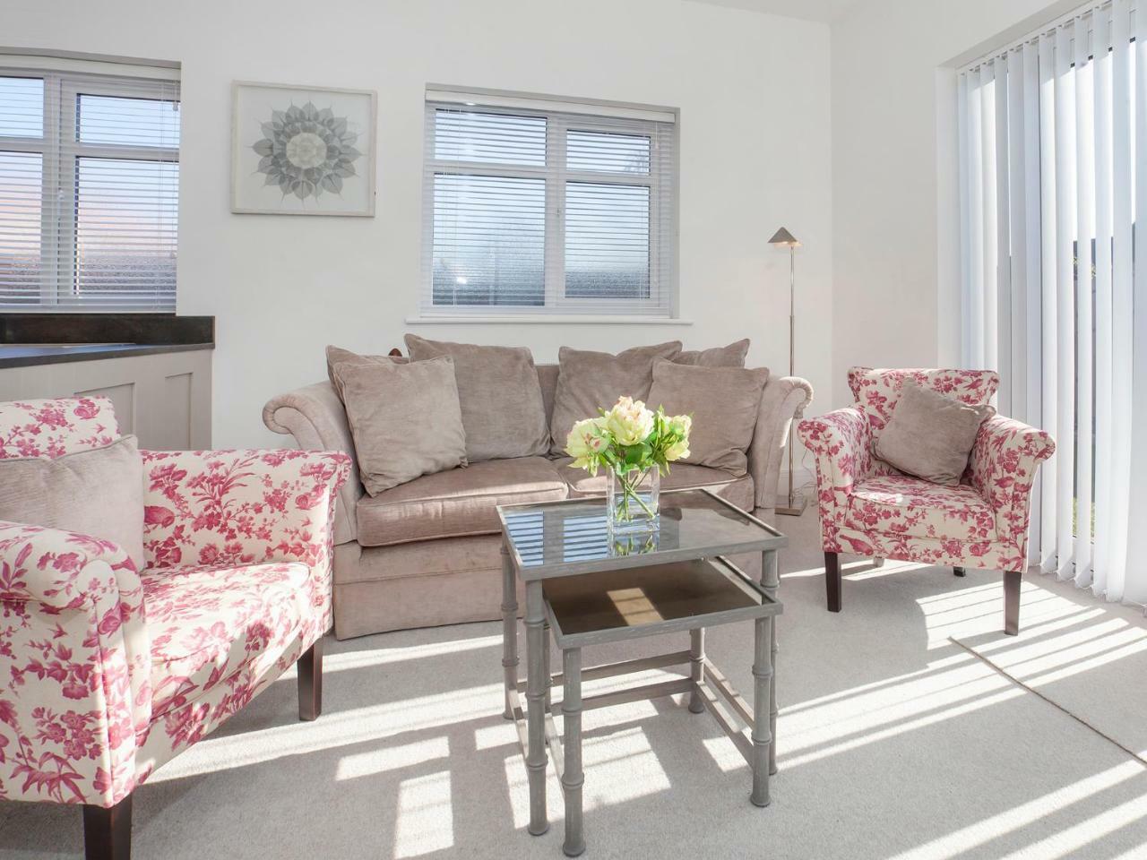 White House Apartments-Free Parking 1 Car Per Apartment York Exterior foto