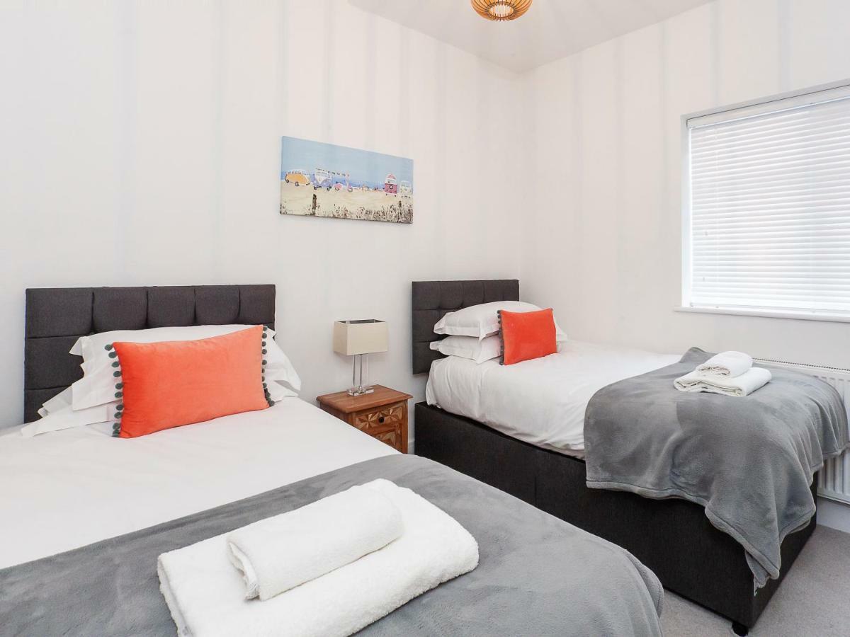 White House Apartments-Free Parking 1 Car Per Apartment York Exterior foto